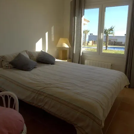 Villa Sleeps 10 Pool Wifi Lloret de Mar